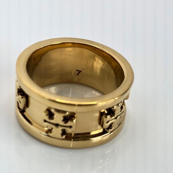 NWT Tory Burch Miller Raised Logo Ring Sz 7 Band Rtl $110 - Picture 3 of 6
